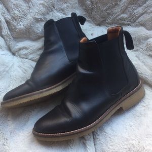 Everlane Leather Chelsea Boots